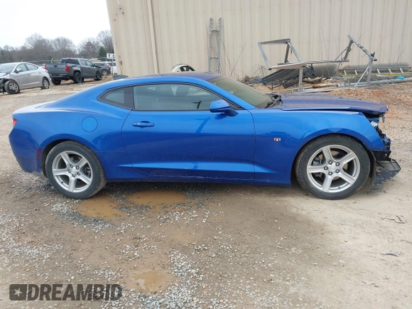 2017 Chevrolet Camaro 1LT z VIN 1G1FB1RX1H0144817, wystawiony jako IAAI lot #41609587 z przebiegiem 44 477 mil mil oraz . Historia ofert i sprzedaży dostępna na DreamBid. Obrazek 14.