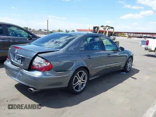 2007 Mercedes-Benz E-Class 3.5L with VIN WDBUF56X37B152420, listed as a IAAI auction lot 42072305 with 152,180 mi miles. Bid and sale history available at carsss.com. Image 4.