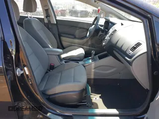 2015 Kia Forte LX with VIN KNAFK4A63F5419614, listed as a IAAI auction lot 42046799 with 117,596 mi miles. Bid and sale history available at carsss.com. Image 5.