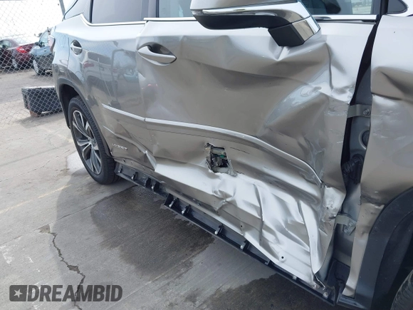 2019 Lexus RX with VIN 2T2BGMCA9KC033583, listed as a IAAI auction lot 41507244 with 67,484 mi miles. Bid and sale history available at carsss.com. Image 6.