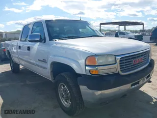 2002 GMC Sierra 2500HD SLE with VIN 1GTHK23152F185353, listed as a IAAI auction lot 41721763 with 347,506 mi miles. Bid and sale history available at carsss.com. Image 1.