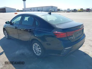 2019 Kia Forte LXS with VIN 3KPF24AD2KE095541, listed as a IAAI auction lot 41992191 with 68,000 mi miles and . Bid and sale history available at DreamBid. Image 3.
