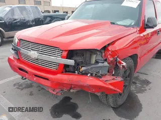 2004 Chevrolet Silverado 1500 Work Truck with VIN 2GCEC19T441162305, listed as a IAAI auction lot 42044275 with 154,971 mi miles. Bid and sale history available at carsss.com. Image 6.