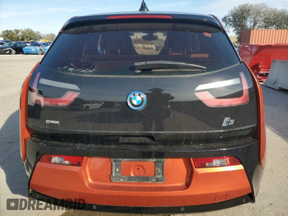 2015 BMW i3 z VIN WBY1Z2C58FV556189, wystawiony jako Copart lot #41806275 z przebiegiem 21 478 mil mil oraz Czysty tytuł • Clean title. Historia ofert i sprzedaży dostępna na DreamBid. Obrazek 6.