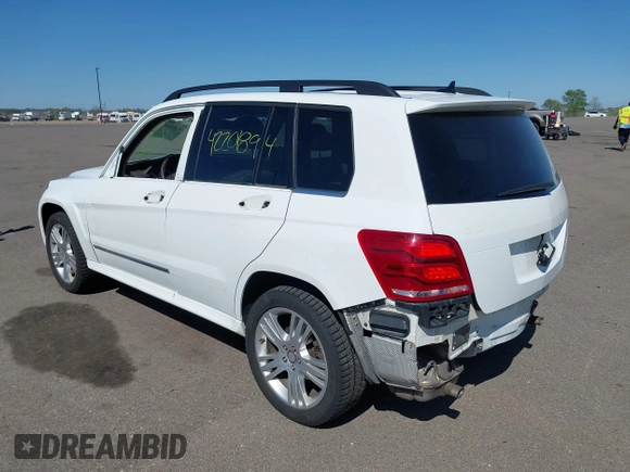 2015 Mercedes-Benz GLK 350 z VIN WDCGG8JBXFG374943, wystawiony jako IAAI lot #42201894 z przebiegiem 114 804 mil mil oraz . Historia ofert i sprzedaży dostępna na DreamBid. Obrazek 3.