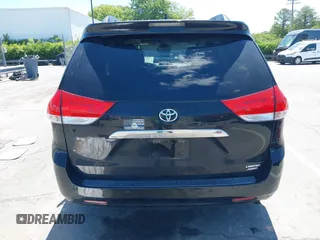 2013 Toyota Sienna XLE с VIN 5TDDK3DC0DS051969, выставлен на аукционе IAAI как лот 42344494 с пробегом 166 890 миль миль и . История ставок и продаж доступна на DreamBid. Изображение 16.