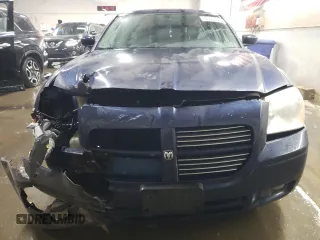 2006 Dodge Magnum R/T z VIN 2D4GV57216H293287, wystawiony jako Copart lot #83601344 z przebiegiem 249 114 mil mil oraz Szkody całkowita. Historia ofert i sprzedaży dostępna na DreamBid. Obrazek 5.