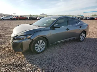 2024 Nissan Sentra S z VIN 3N1AB8BV3RY293064, wystawiony jako Copart lot #58260125 z przebiegiem 21 997 mil mil oraz Szkoda całkowita • Salvage title. Historia ofert i sprzedaży dostępna na DreamBid. Obrazek 1.