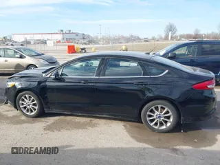 2017 Ford Fusion SE with VIN 3FA6P0H76HR153457, listed as a IAAI auction lot 41667738 with 131,440 mi miles. Bid and sale history available at carsss.com. Image 14.