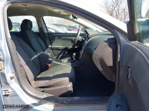 2008 Chevrolet Malibu LT w/1LT with VIN 1G1ZH57BX8F191920, listed as a IAAI auction lot 41770379 with 153,794 mi miles. Bid and sale history available at carsss.com. Image 5.
