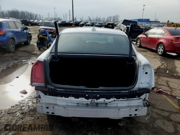 2017 Chrysler 300 S with VIN 2C3CCAGG4HH648336, listed as a Copart auction lot 43112675 with 92,120 mi miles and Clean Title. Bid and sale history available at DreamBid. Image 6.