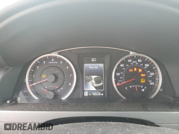 2017 Toyota Camry XLE с VIN 4T1BF1FK6HU798896, выставлен на аукционе Copart как лот 59676795 с пробегом 169 226 миль миль и Списание • Salvage title. История ставок и продаж доступна на DreamBid. Изображение 9.