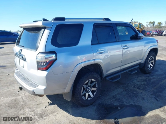 2017 Toyota 4Runner SR5 with VIN JTEBU5JR1H5437698, listed as a IAAI auction lot 41405844 with 117,667 mi miles. Bid and sale history available at carsss.com. Image 4.