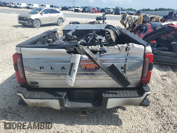 2024 Ford F-450 XL with VIN 1FT8W4DM0RED05259, listed as a Copart auction lot 51521065 with Not provided miles and Non repairable. Bid and sale history available at DreamBid. Image 6.