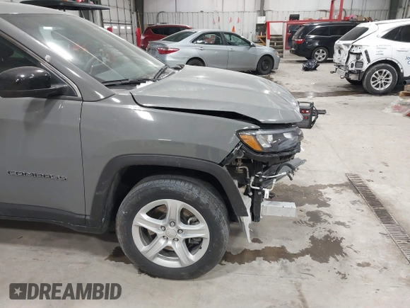 2024 Jeep Compass Sport с VIN 3C4NJDAN8RT580067, выставлен на аукционе IAAI как лот 41589835 с пробегом 29 014 миль миль и . История ставок и продаж доступна на DreamBid. Изображение 19.