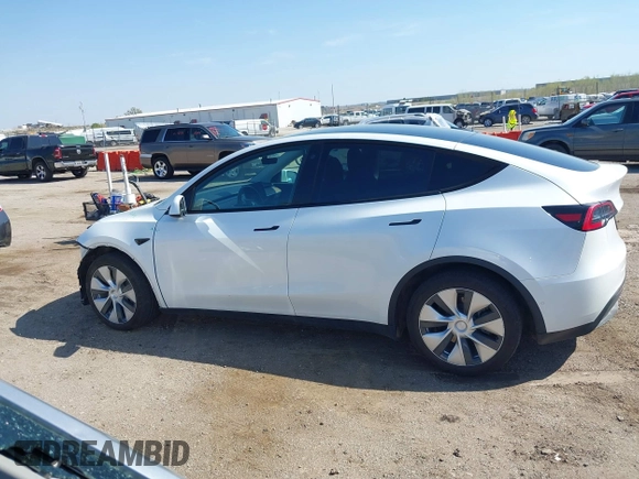 2021 Tesla Model Y Long Range with VIN 5YJYGDEE4MF122362, listed as a IAAI auction lot 42096138 with 47,006 mi miles and . Bid and sale history available at DreamBid. Image 15.