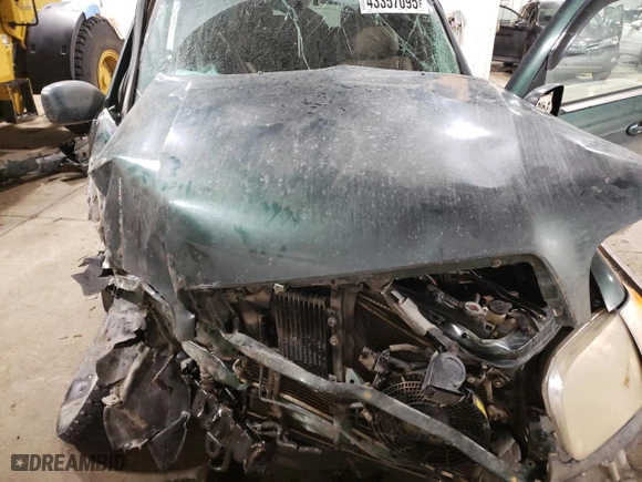 2001 Toyota Sequoia Limited with VIN 5TDBT48A01S021269, listed as a Copart auction lot 43357095 with 305,173 mi miles and Salvage Title. Bid and sale history available at carsss.com. Image 12.