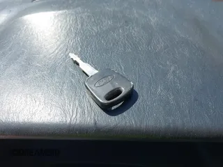 2003 Ford Escape Limited с VIN 1FMCU94103KB90251, выставлен на аукционе IAAI как лот 42034006 с пробегом 225 566 миль миль и . История ставок и продаж доступна на DreamBid. Изображение 11.