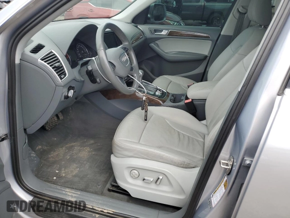 2016 Audi Q5 Premium z VIN WA1C2AFP6GA021001, wystawiony jako Copart lot #61641835 z przebiegiem 112 821 mil mil oraz Czysty tytuł • Clean title. Historia ofert i sprzedaży dostępna na DreamBid. Obrazek 7.