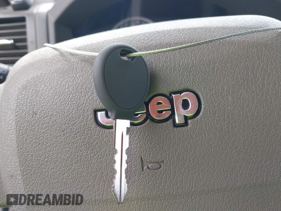 2005 Jeep Grand Cherokee Limited with VIN 1J4HR58N35C546135, listed as a IAAI auction lot 42456911 with 173,333 mi miles and . Bid and sale history available at DreamBid. Image 11.