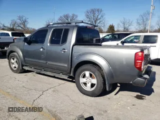 2005 Nissan Frontier LE z VIN 1N6AD07U85C447101, wystawiony jako Copart lot #42063795 z przebiegiem 249 884 mil mil oraz Szkoda całkowita • Salvage title. Historia ofert i sprzedaży dostępna na DreamBid. Obrazek 2.