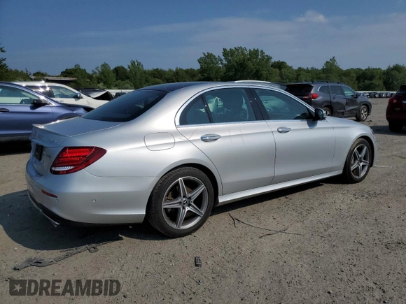 2019 Mercedes-Benz E 300 with VIN WDDZF4KB2KA552601, listed as a Copart auction lot 60702415 with 43,207 mi miles and Salvage title. Bid and sale history available at DreamBid. Image 3.