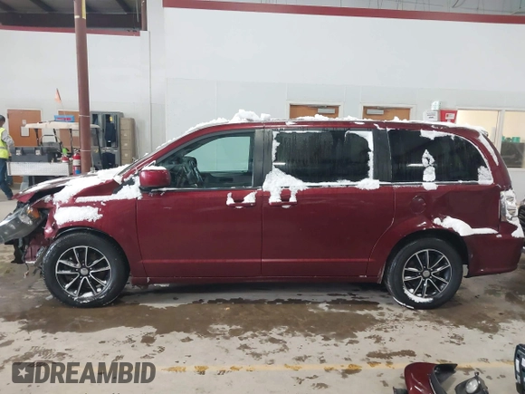 2019 Dodge Grand Caravan GT with VIN 2C4RDGEG3KR535665, listed as a IAAI auction lot 41564437 with 128,016 mi miles and . Bid and sale history available at DreamBid. Image 14.