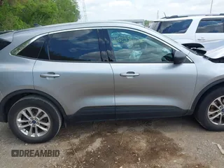 2022 Ford Escape SE z VIN 1FMCU9G62NUB34729, wystawiony jako IAAI lot #42202065 z przebiegiem 22 706 mil mil oraz . Historia ofert i sprzedaży dostępna na DreamBid. Obrazek 13.