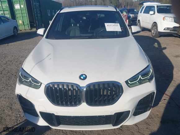 2021 BMW X1 xDrive28i with VIN WBXJG9C04M5S84454, listed as a IAAI auction lot 41373515 with 45,030 mi miles. Bid and sale history available at carsss.com. Image 12.