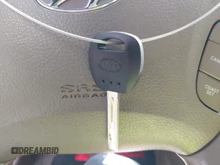 2006 Hyundai Azera SE z VIN KMHFC46F86A051104, wystawiony jako IAAI lot #41923493 z przebiegiem 149 414 mil mil oraz . Historia ofert i sprzedaży dostępna na DreamBid. Obrazek 11.