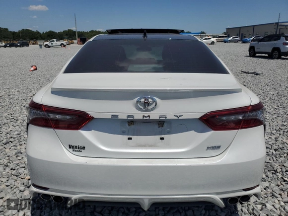 2021 Toyota Camry XSE z VIN 4T1K61AK2MU418583, wystawiony jako Copart lot #54858495 z przebiegiem 43 662 mil mil oraz Nie do naprawy • Non repairable. Historia ofert i sprzedaży dostępna na DreamBid. Obrazek 6.