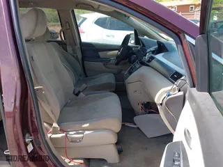 2011 Honda Odyssey LX with VIN 5FNRL5H28BB088074, listed as a IAAI auction lot 42033376 with 199,148 mi miles. Bid and sale history available at carsss.com. Image 5.