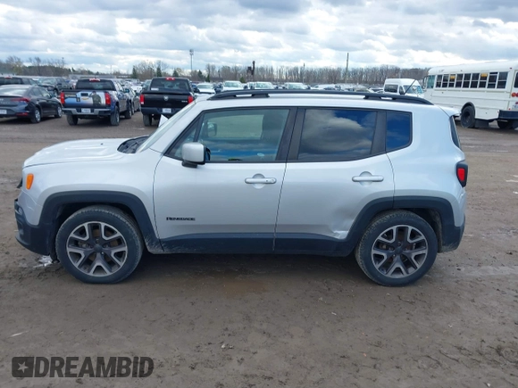 2015 Jeep Renegade Latitude with VIN ZACCJABT9FPB46231, listed as a IAAI auction lot 40805225 with 158,509 mi miles. Bid and sale history available at carsss.com. Image 14.