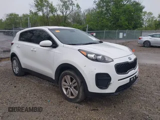 2018 Kia Sportage LX z VIN KNDPM3AC3J7452823, wystawiony jako IAAI lot #42183715 z przebiegiem 98 365 mil mil oraz . Historia ofert i sprzedaży dostępna na DreamBid. Obrazek 1.