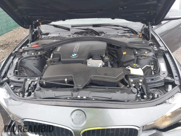 2015 BMW 3 Series 328i xDrive z VIN WBA3B3C56FF548474, wystawiony jako IAAI lot #42366206 z przebiegiem 73 042 mil mil oraz . Historia ofert i sprzedaży dostępna na DreamBid. Obrazek 10.