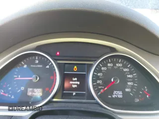 2015 Audi Q7 3.0L TDI Premium with VIN WA1CMAFE6FD019951, listed as a IAAI auction lot 41590509 with 125,000 mi miles. Bid and sale history available at carsss.com. Image 7.