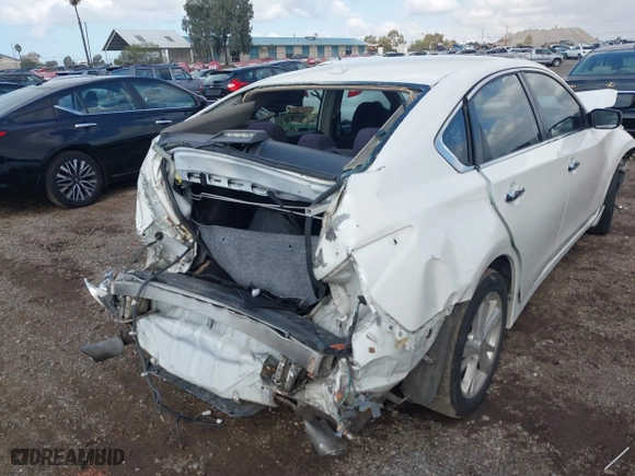 2013 Nissan Altima 2.5 SL with VIN 1N4AL3AP7DN474731, listed as a IAAI auction lot 41439282 with 180,718 mi miles. Bid and sale history available at carsss.com. Image 6.