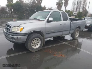 2002 Toyota Tundra SR5 with VIN 5TBBT44182S239766, listed as a IAAI auction lot 41514423 with 225,852 mi miles. Bid and sale history available at carsss.com. Image 2.