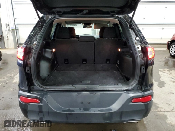 2018 Jeep Cherokee Latitude z VIN 1C4PJMCXXJD532040, wystawiony jako Copart lot #46475515 z przebiegiem 103 811 mil mil oraz Szkoda całkowita • Salvage title. Historia ofert i sprzedaży dostępna na DreamBid. Obrazek 6.