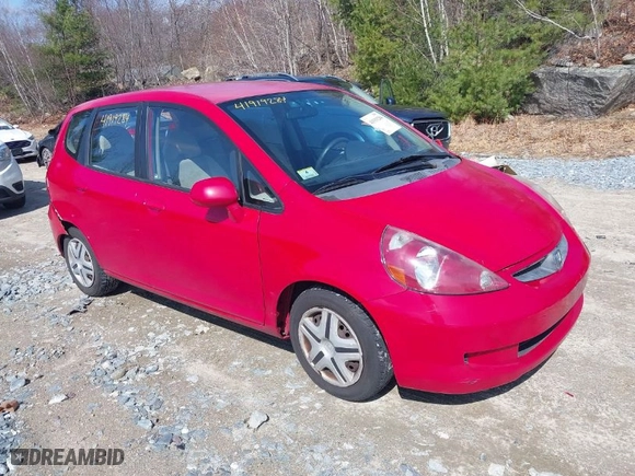 2007 Honda Fit with VIN JHMGD38427S015415, listed as a IAAI auction lot 41919284 with 131,701 mi miles. Bid and sale history available at carsss.com. Image 1.