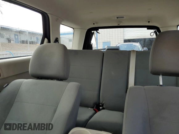2012 Ford Escape XLS с VIN 1FMCU9C76CKA23687, выставлен на аукционе Copart как лот 55811985 с пробегом 147 845 миль миль и Списание • Salvage title. История ставок и продаж доступна на DreamBid. Изображение 10.