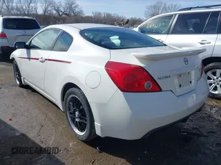 2009 Nissan Altima 3.5 SE with VIN 1N4BL24E19C114849, listed as a IAAI auction lot 41694417 with 198,940 mi miles. Bid and sale history available at carsss.com. Image 3.