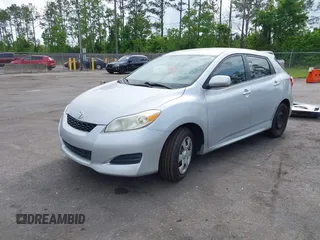 2009 Toyota Matrix with VIN 2T1KU40E19C126046, listed as a IAAI auction lot 42123631 with 71,409 mi miles and . Bid and sale history available at carsss.com. Image 2.