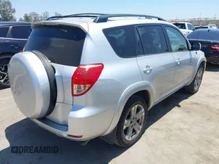 2008 Toyota RAV4 Sport z VIN JTMZK32V886014913, wystawiony jako IAAI lot #42303952 z przebiegiem 190 510 mil mil oraz . Historia ofert i sprzedaży dostępna na DreamBid. Obrazek 4.