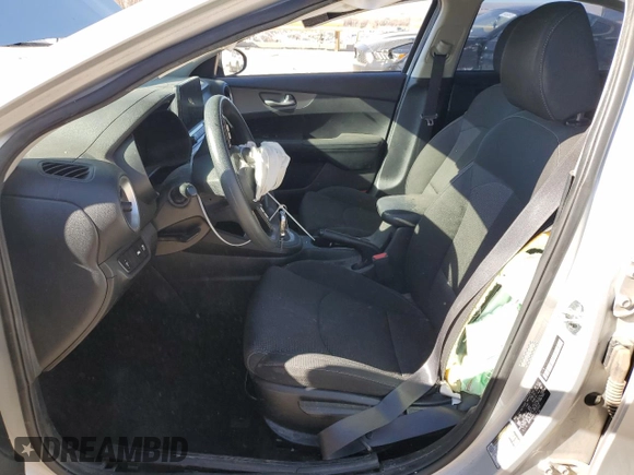 2020 Kia Forte LXS with VIN 3KPF24AD1LE212933, listed as a Copart auction lot 82642794 with 61,510 mi miles and Salvage Title. Bid and sale history available at carsss.com. Image 7.