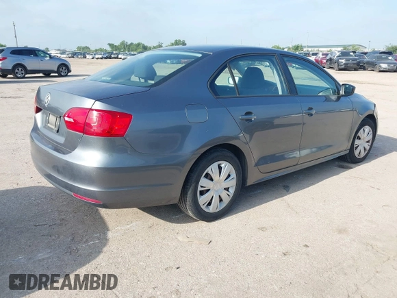 2012 Volkswagen Jetta S с VIN 3VW2K7AJ6CM349407, выставлен на аукционе IAAI как лот 42228611 с пробегом 178 252 миль миль и . История ставок и продаж доступна на DreamBid. Изображение 4.