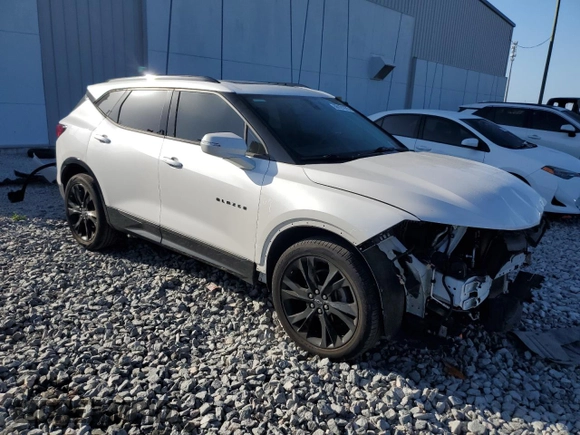 2020 Chevrolet Blazer RS with VIN 3GNKBERS6LS685887, listed as a Copart auction lot 55121675 with 47,743 mi miles and Salvage title. Bid and sale history available at DreamBid. Image 4.