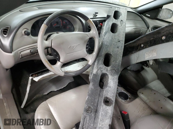2002 Ford Mustang GT Deluxe z VIN 1FAFP45X62F160859, wystawiony jako Copart lot #45946145 z przebiegiem 110 078 mil mil oraz Szkoda całkowita • Salvage title. Historia ofert i sprzedaży dostępna na DreamBid. Obrazek 8.