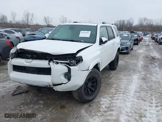2022 Toyota 4Runner SR5 Premium with VIN JTENU5JRXN6010314, listed as a IAAI auction lot 41554403 with 35,238 mi miles. Bid and sale history available at carsss.com. Image 17.