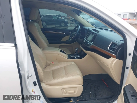 2018 Toyota Highlander Limited with VIN 5TDDZRFH3JS887374, listed as a IAAI auction lot 42363370 with 128,601 mi miles and . Bid and sale history available at DreamBid. Image 5.